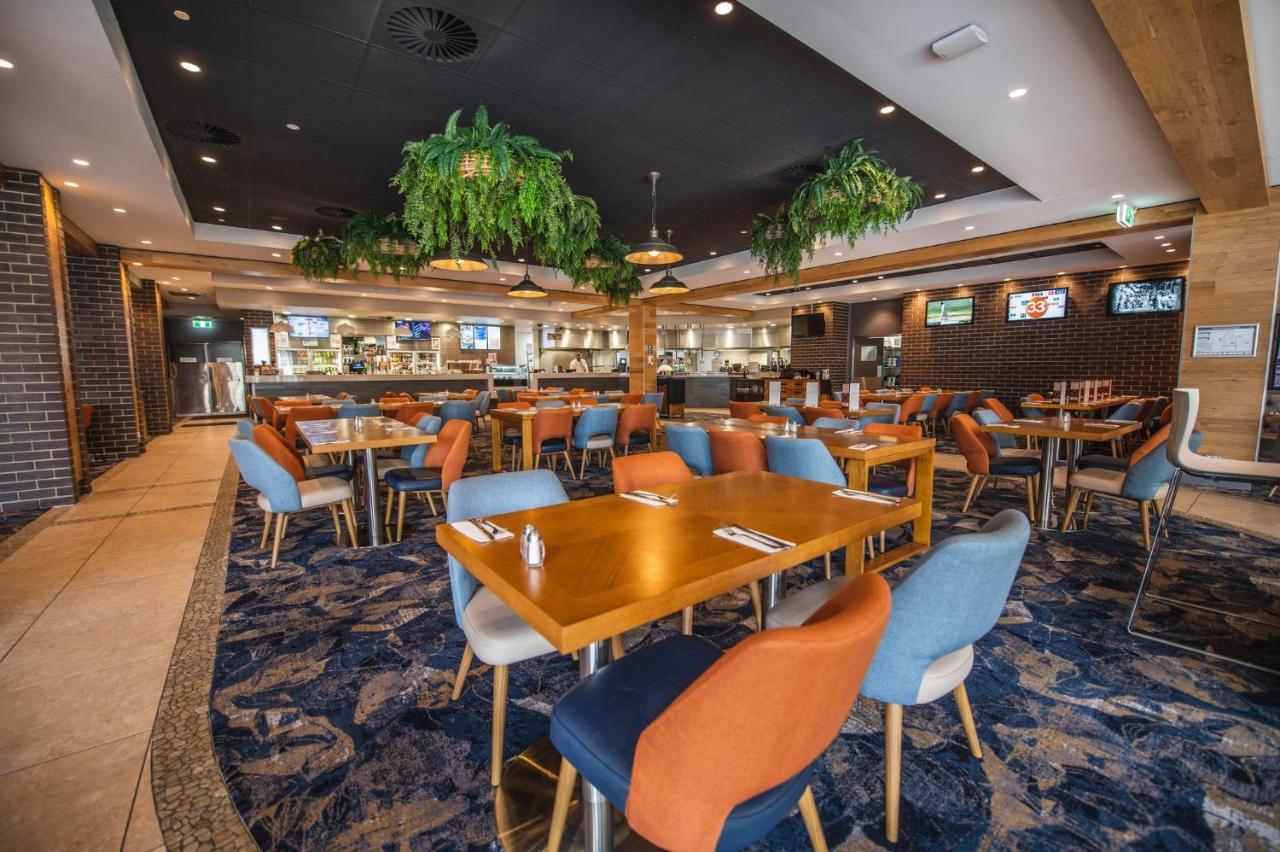 Holiday Inn Sydney St Marys By Ihg Buitenkant foto